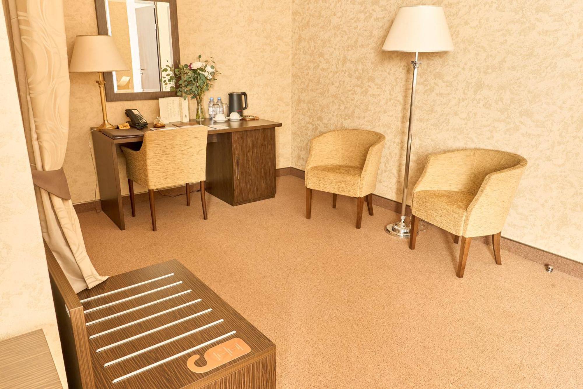 Kainar Hotel Shymkent Esterno foto