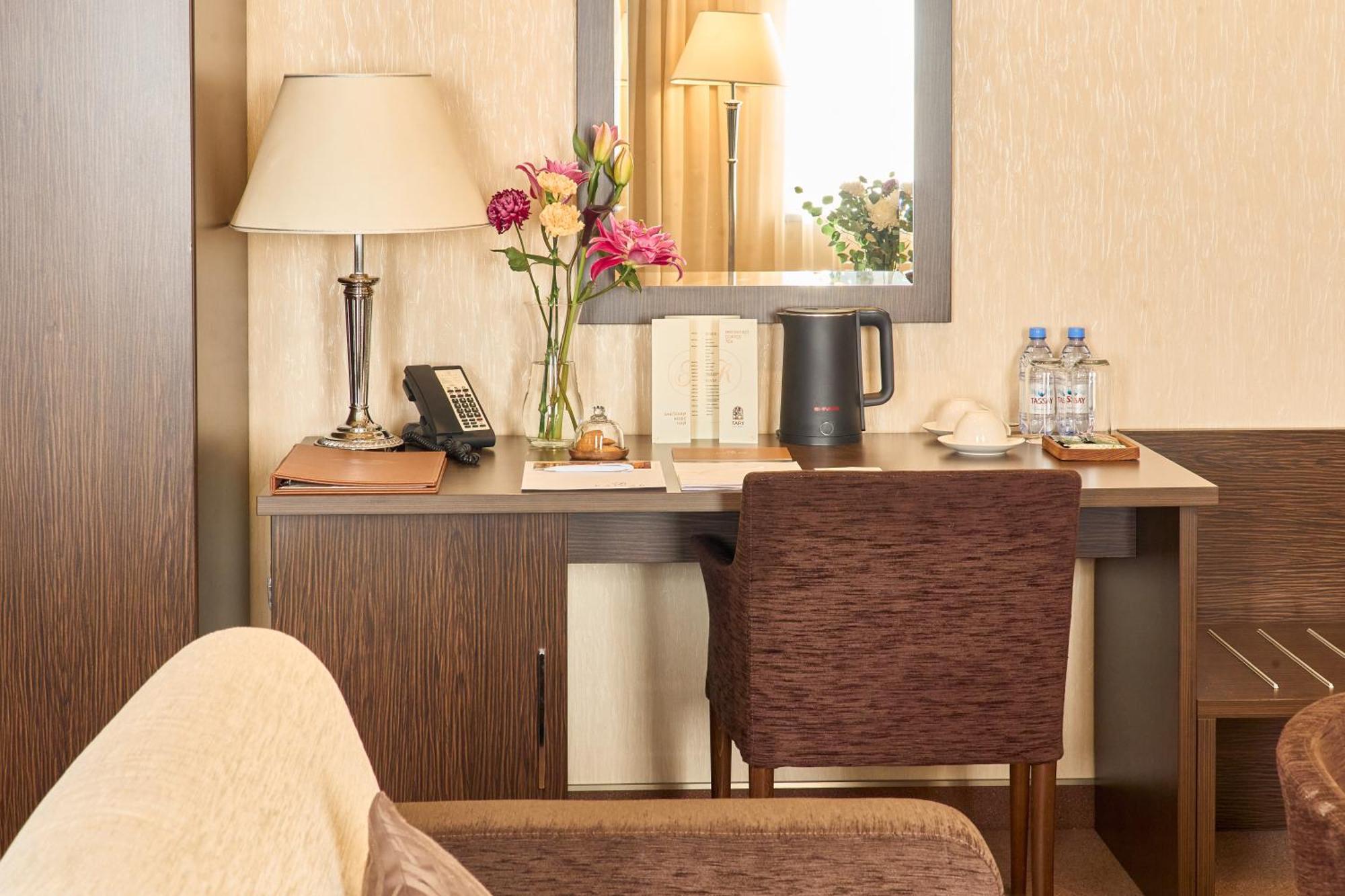 Kainar Hotel Shymkent Esterno foto