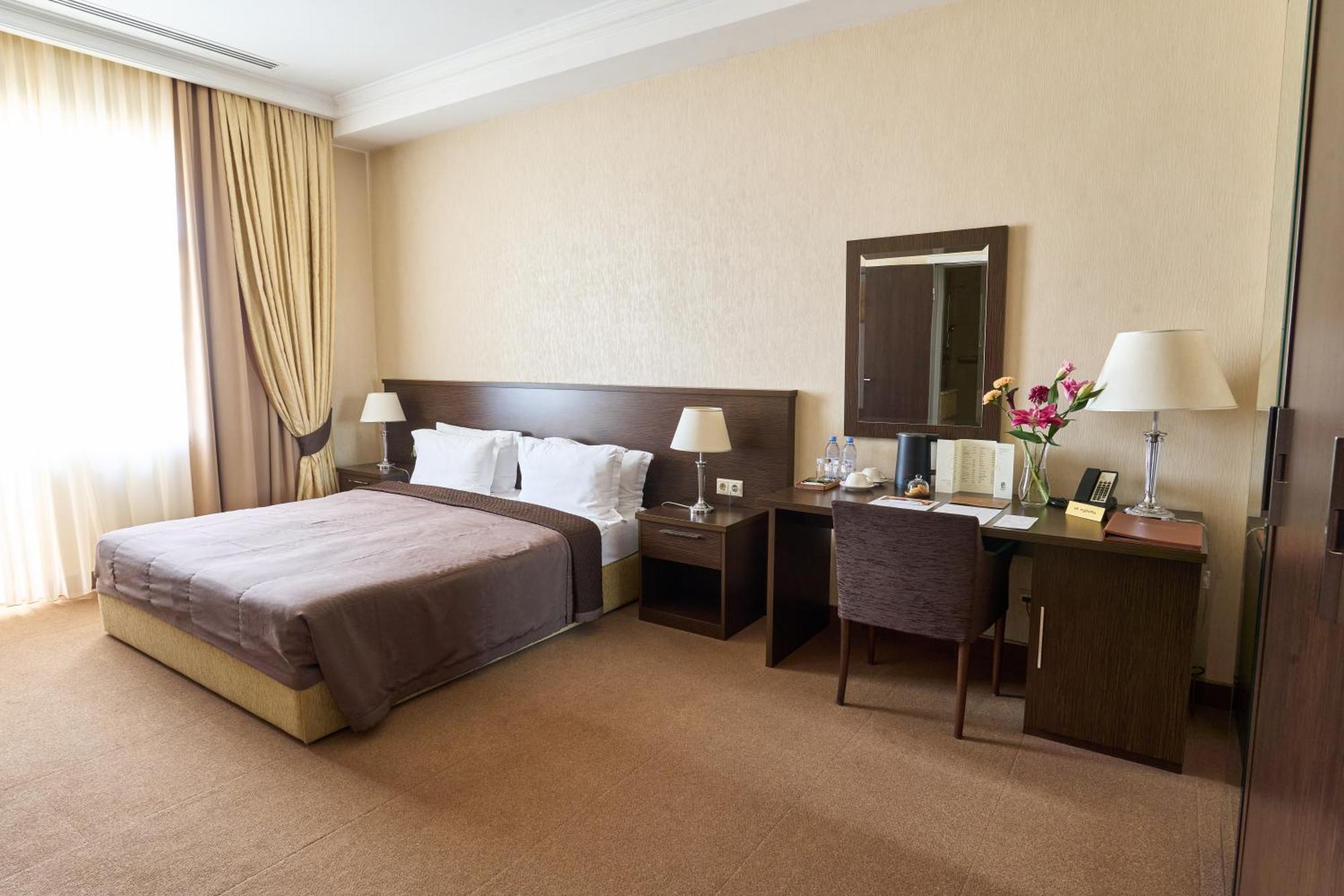 Kainar Hotel Shymkent Esterno foto