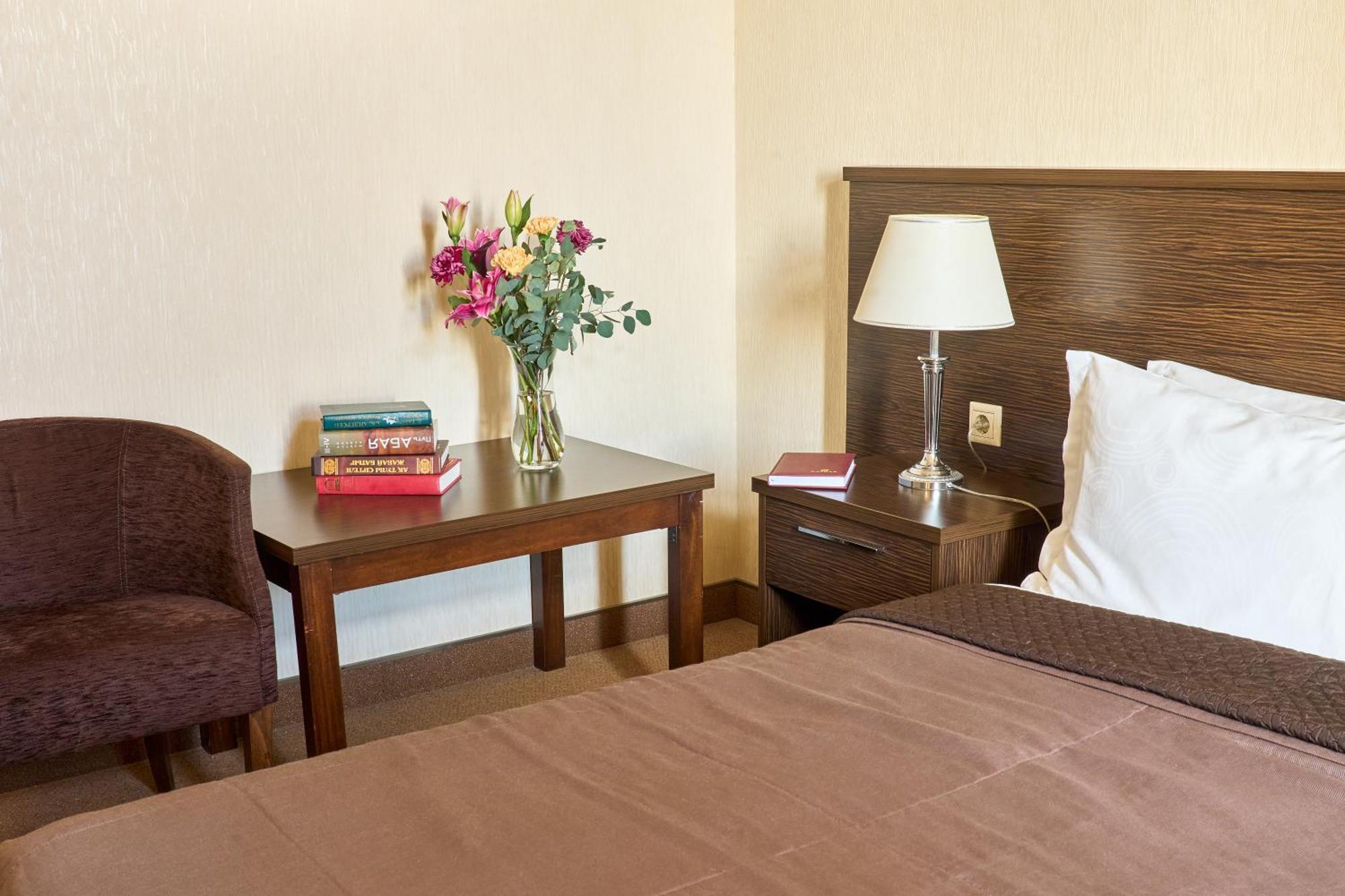 Kainar Hotel Shymkent Esterno foto